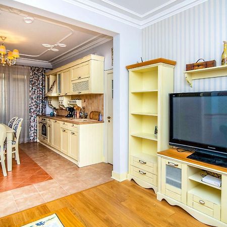 Appartement Central Shabby Chic Flat Close To Paid Parking à Varna Extérieur photo