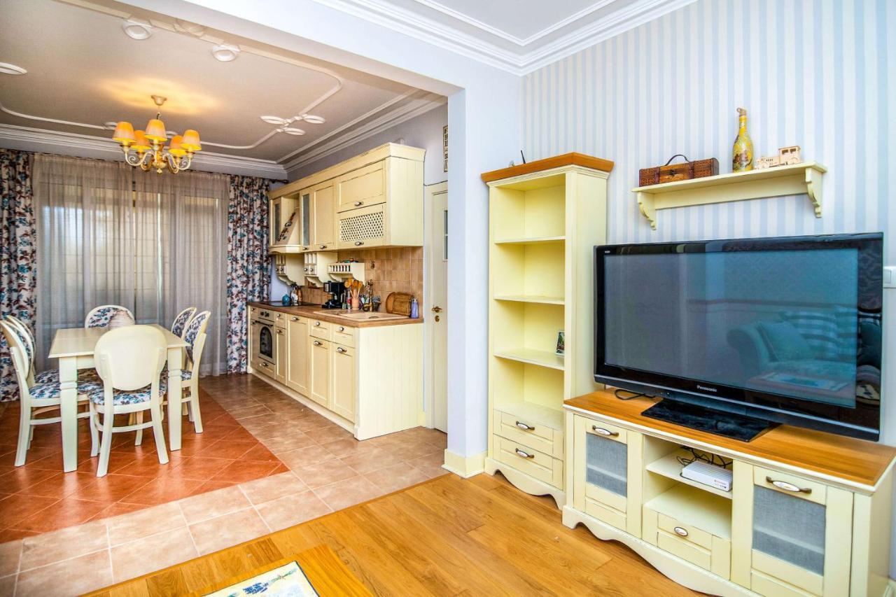 Appartement Central Shabby Chic Flat Close To Paid Parking à Varna Extérieur photo